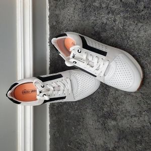 NIB MICHAEL KORS Allie and Billie Sneakers